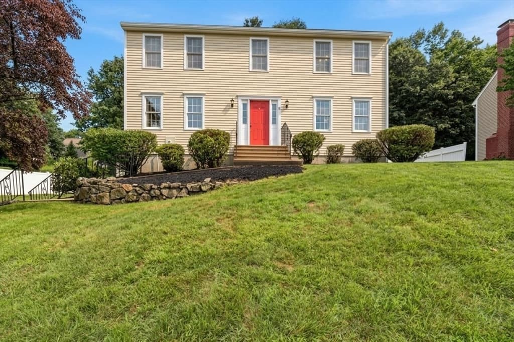 38 Trowbridge Lane, Shrewsbury MA 01545
