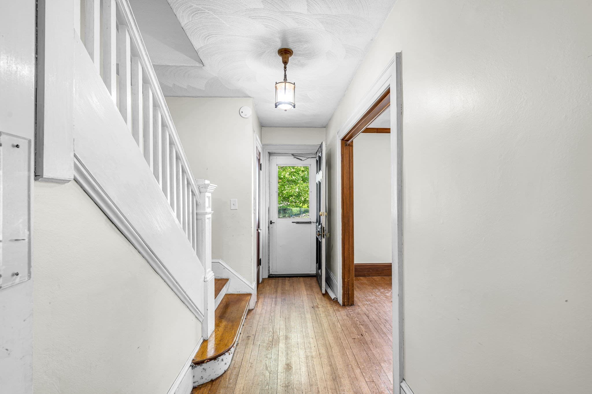 Single Family Residence at 32 Marsden St, Springfield MA 01109, Springfield, photo 3 of 41