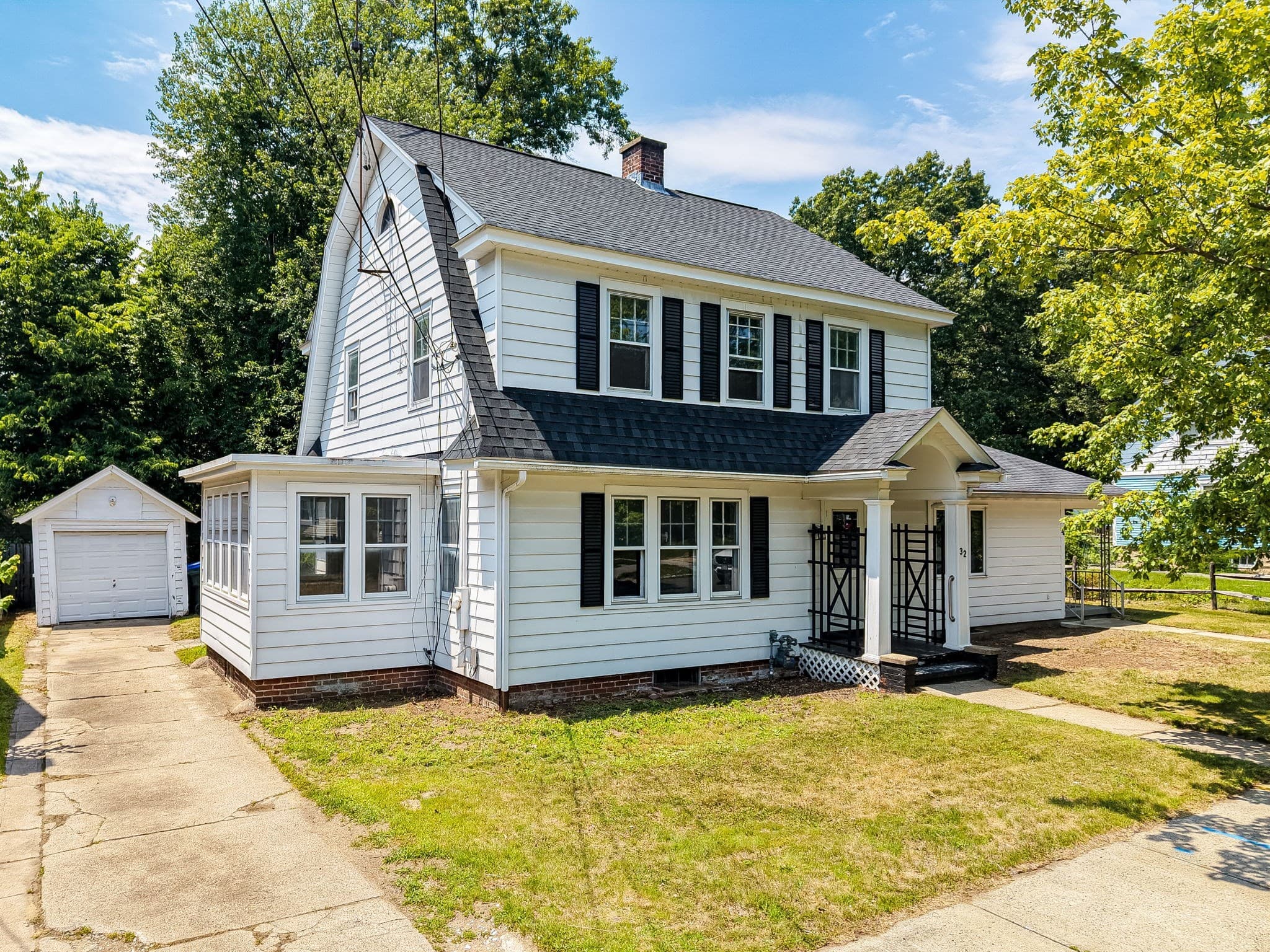 32 Marsden St, Springfield MA 01109