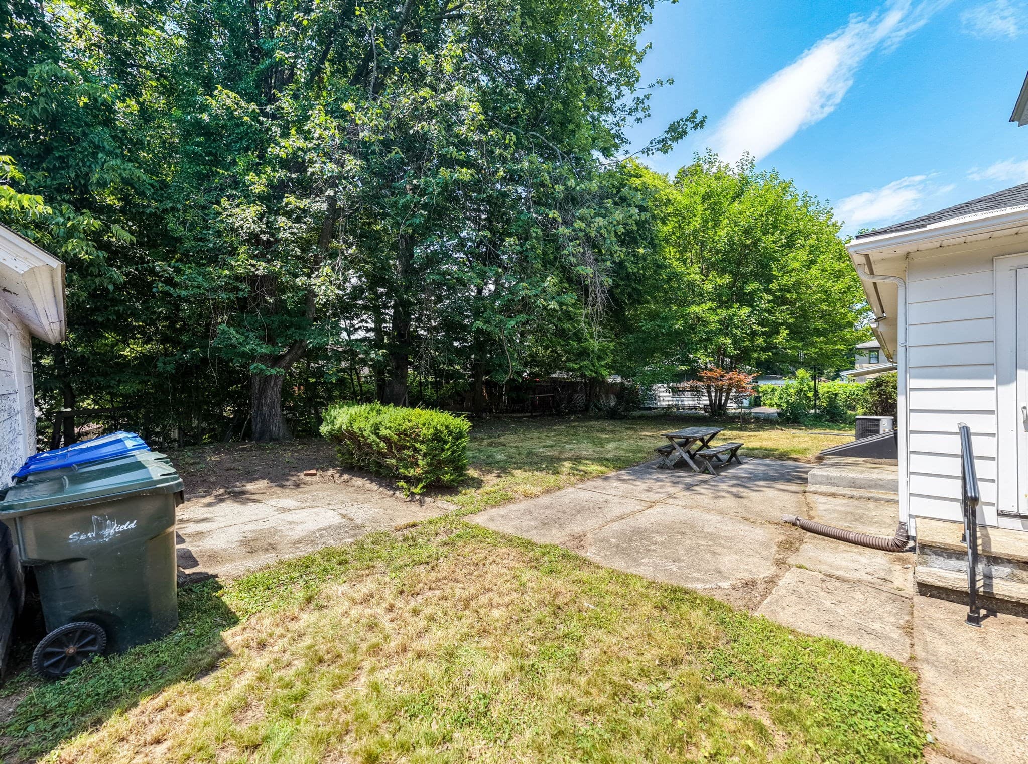 Single Family Residence at 32 Marsden St, Springfield MA 01109, Springfield, photo 38 of 41