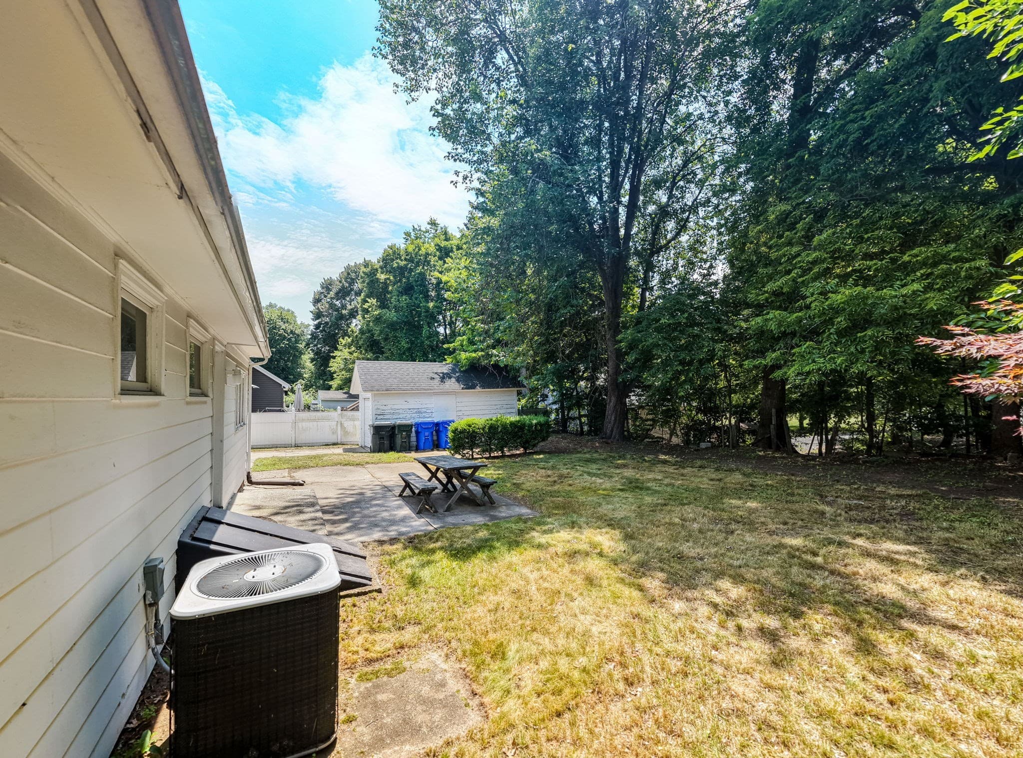 Single Family Residence at 32 Marsden St, Springfield MA 01109, Springfield, photo 39 of 41