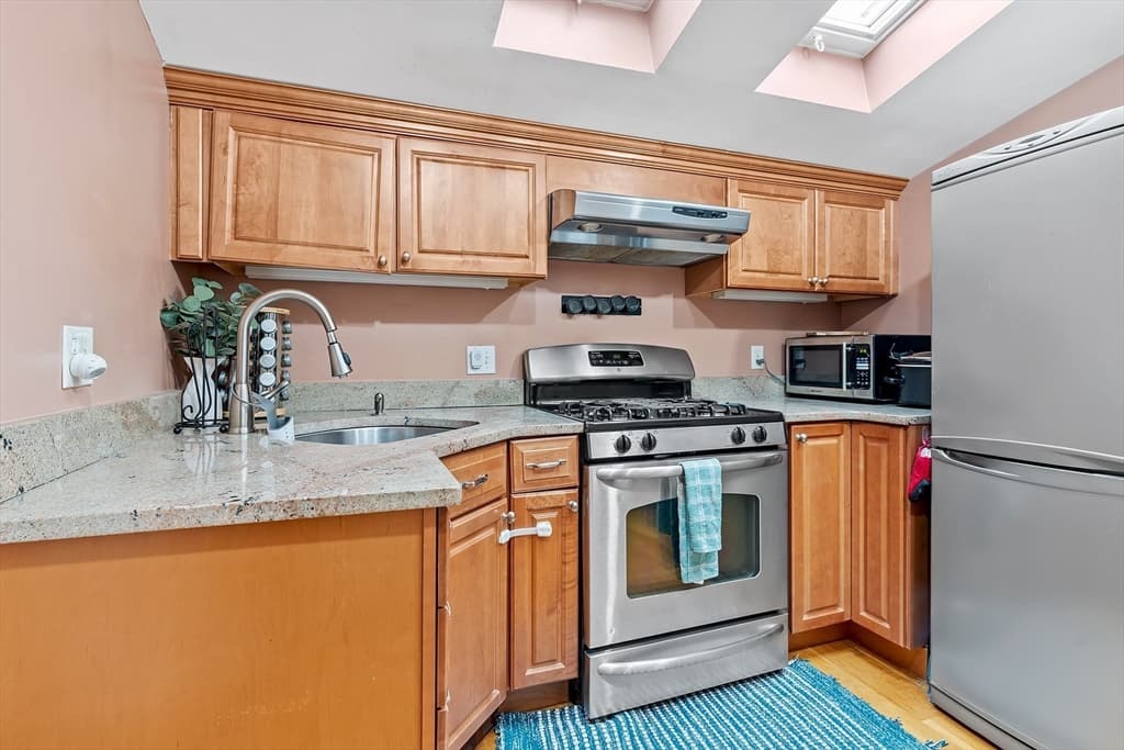 2-4 Chisholm Ln # 3, Boston MA 02131 photo 6