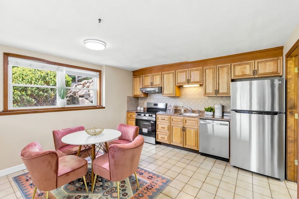 41 Mountain St # 41, Woburn MA 01801 photo 3