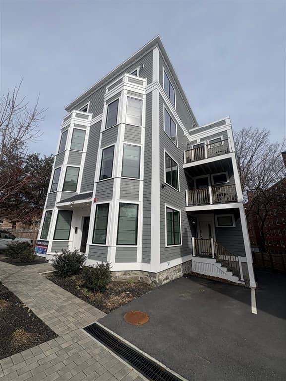 104-106 Warren, Boston MA 02134 photo 2