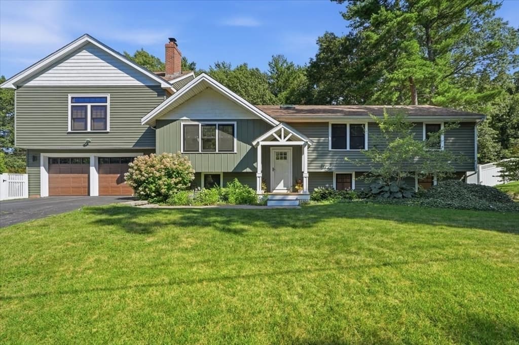 2 Hazelwood Dr, Hingham MA 02043