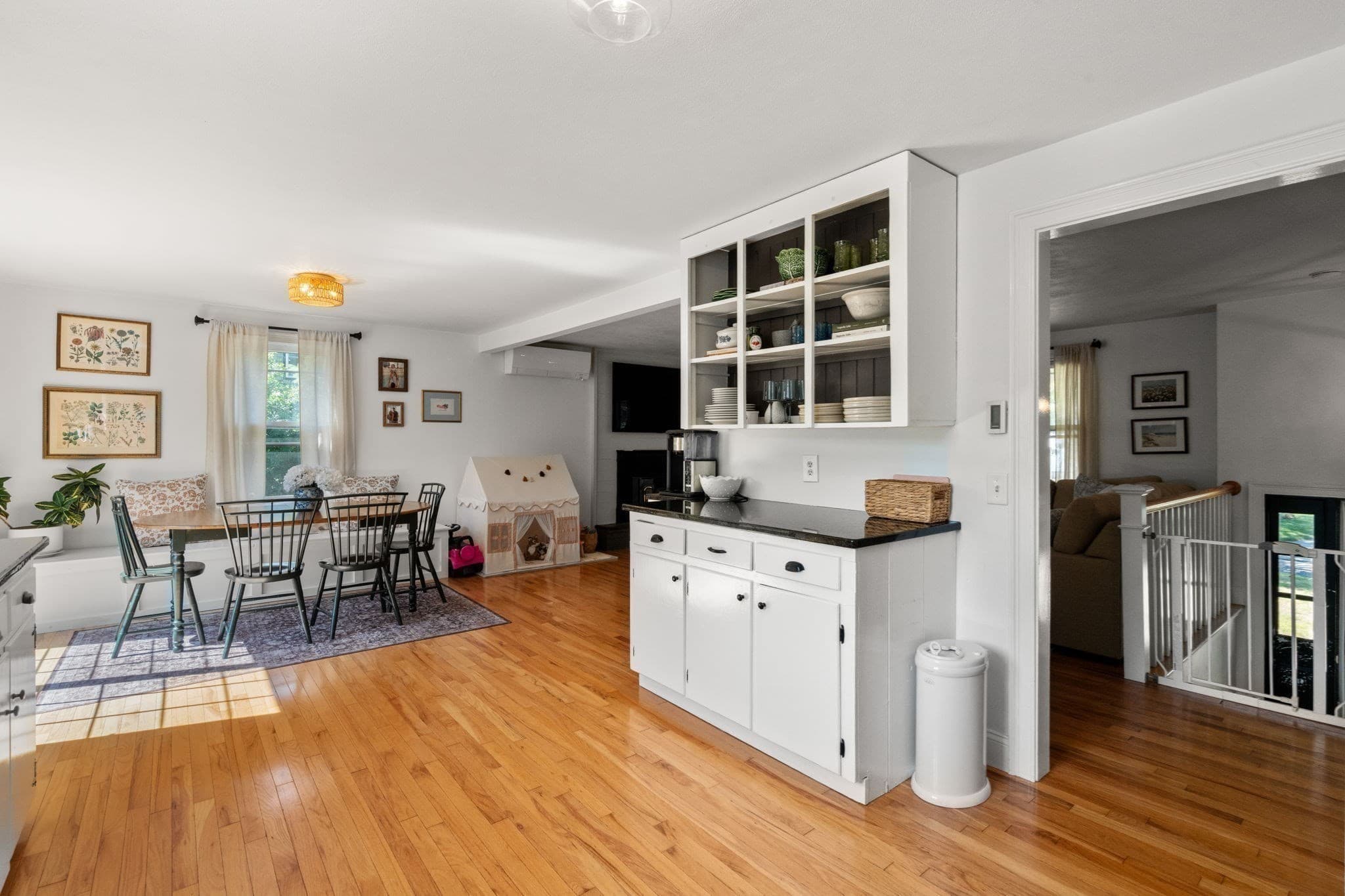 Single Family Residence at 23 Inland Rd, Marion MA 02738, Marion, photo 5 of 40
