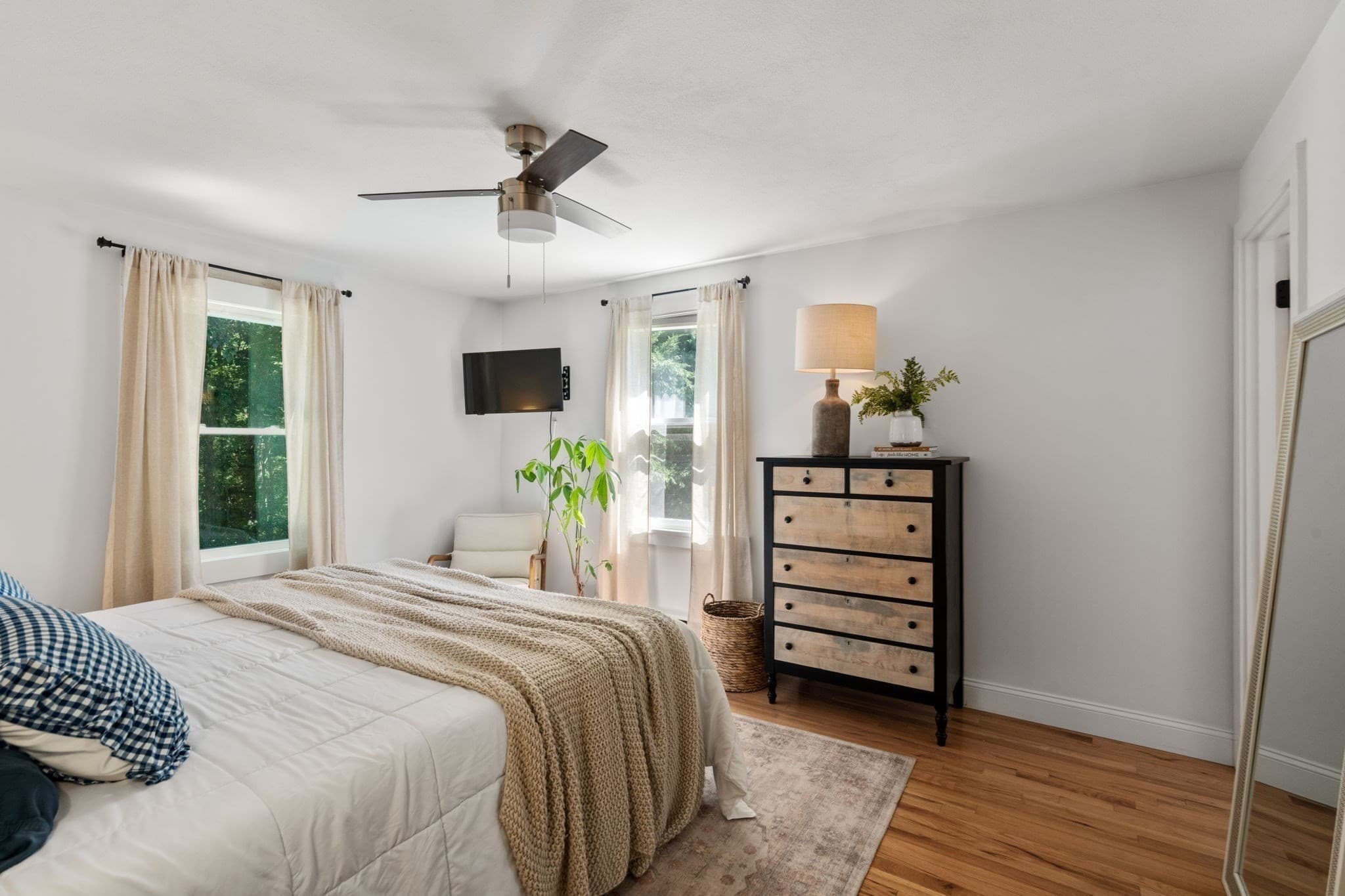 Single Family Residence at 23 Inland Rd, Marion MA 02738, Marion, photo 14 of 40