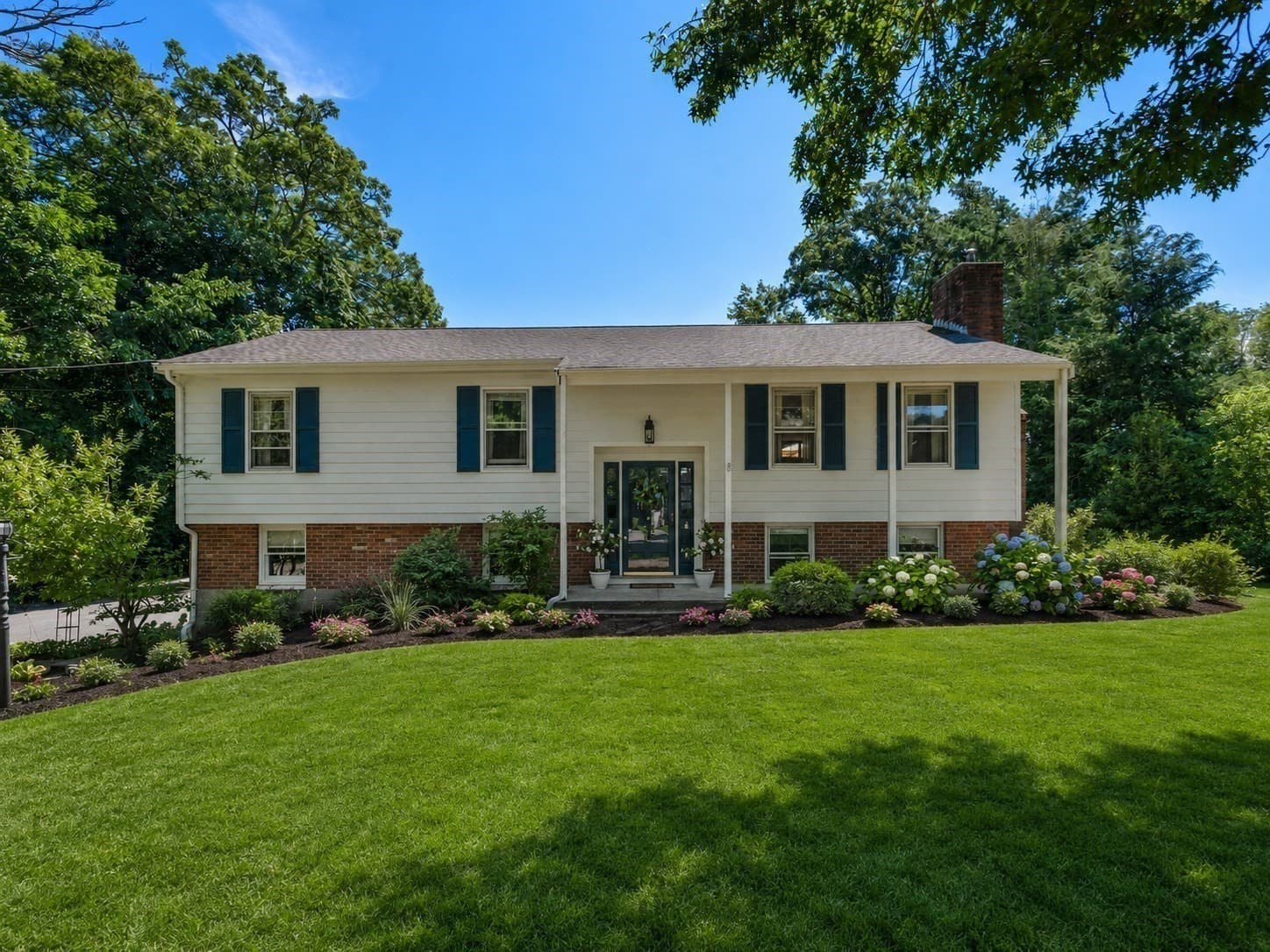 Single Family Residence at 23 Inland Rd, Marion MA 02738, Marion, photo 37 of 40