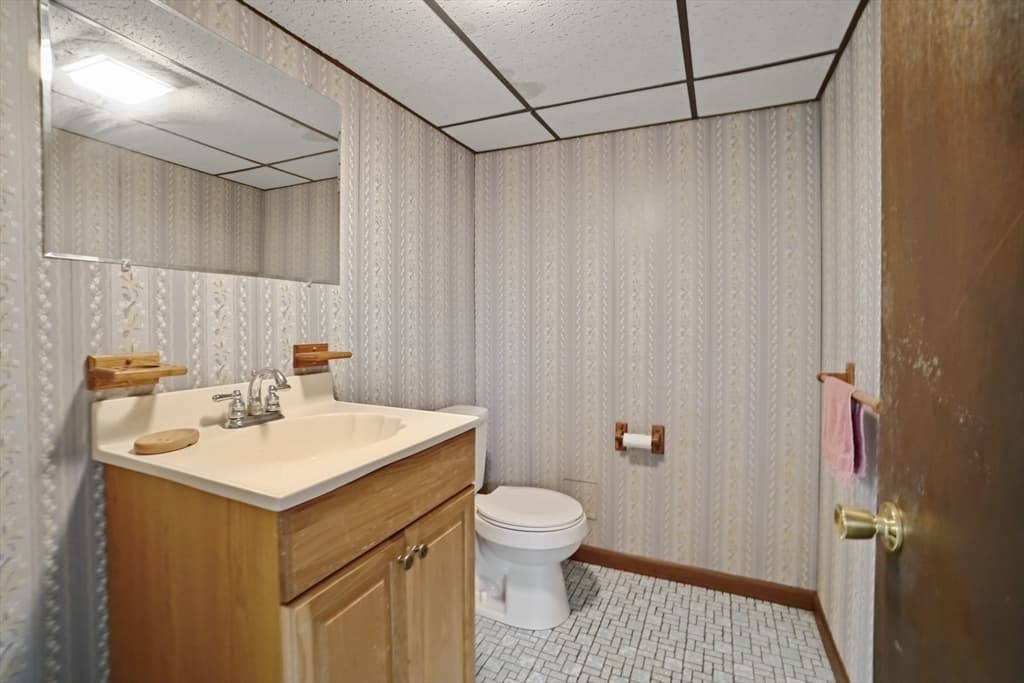 28 Sagewood Cir, Attleboro MA 02703 photo 36