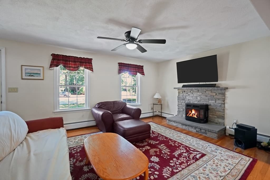 28 Sagewood Cir, Attleboro MA 02703 photo 10