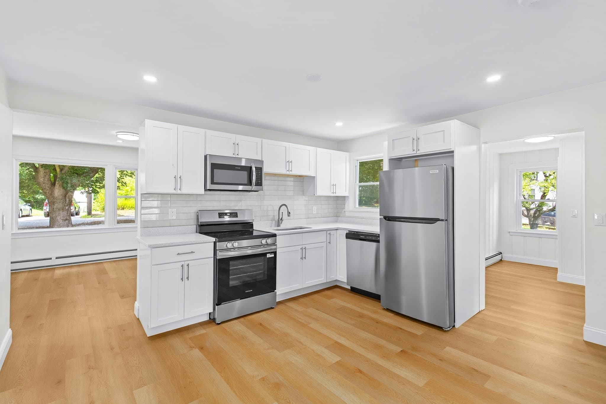 Single Family Residence at 90 W Carpenter St, Attleboro MA 02703, Attleboro, photo 6 of 27