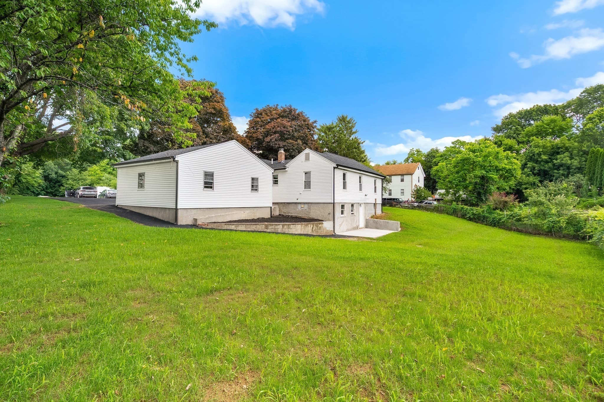 Single Family Residence at 90 W Carpenter St, Attleboro MA 02703, Attleboro, photo 26 of 27