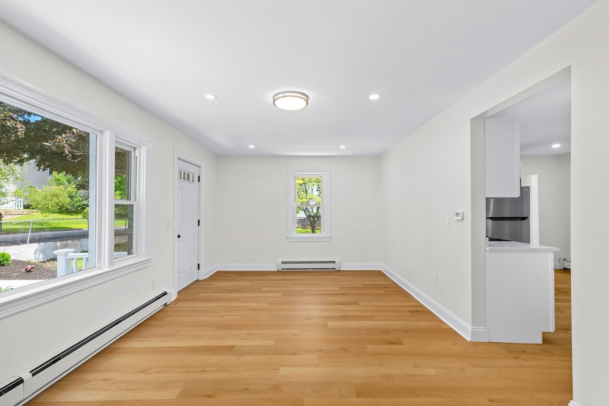 Single Family Residence at 90 W Carpenter St, Attleboro MA 02703, Attleboro, photo 4 of 27