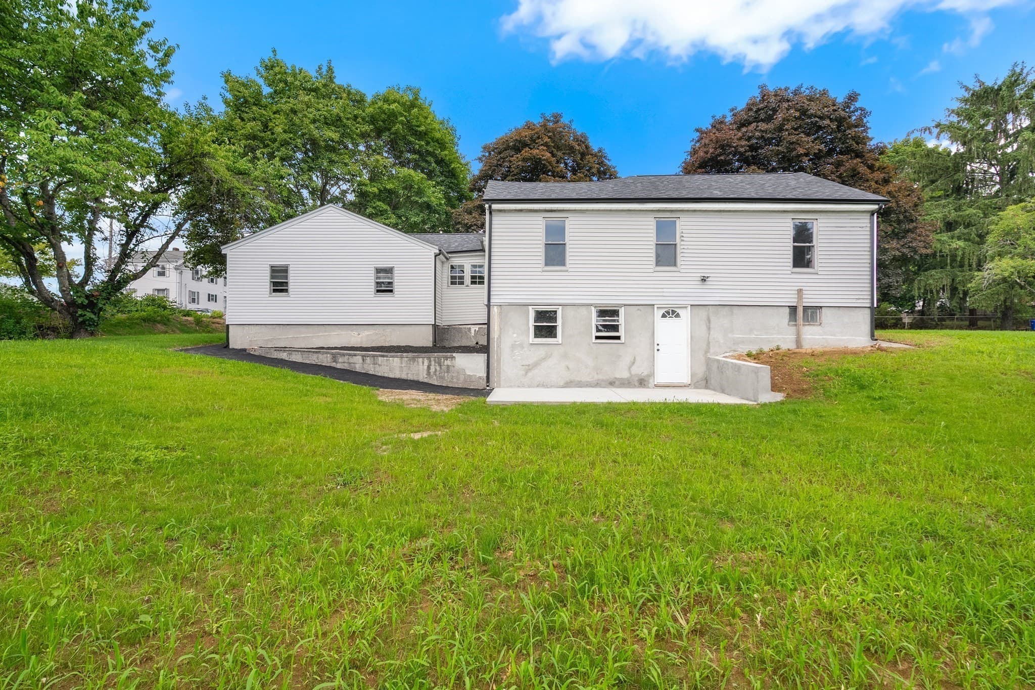 Single Family Residence at 90 W Carpenter St, Attleboro MA 02703, Attleboro, photo 25 of 27