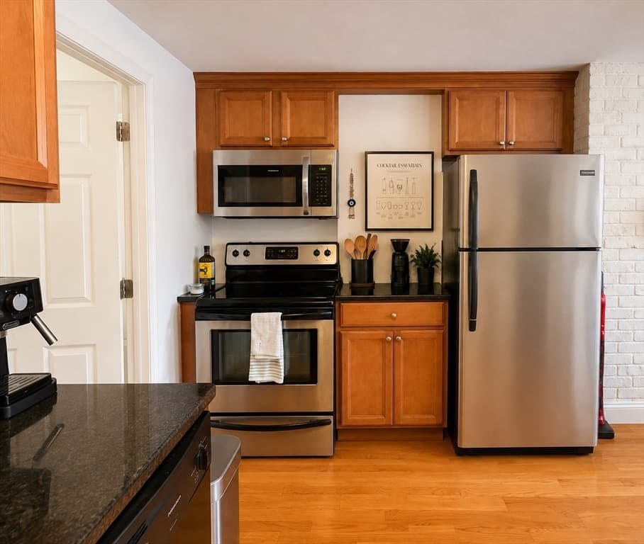 206 Endicott St # 3, Boston MA 02113 photo 2