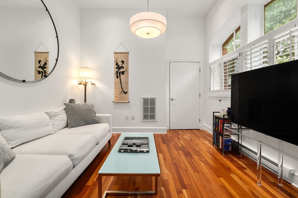 2430 Beacon St # 105, Boston MA 02467 photo 5