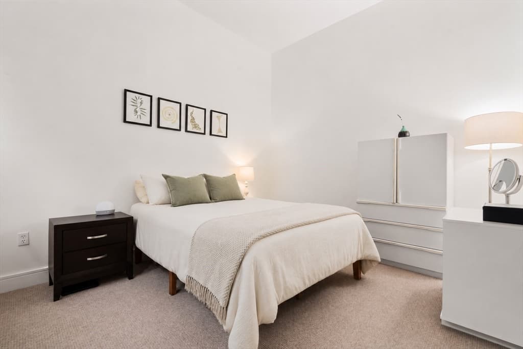 2430 Beacon St # 105, Boston MA 02467 photo 8