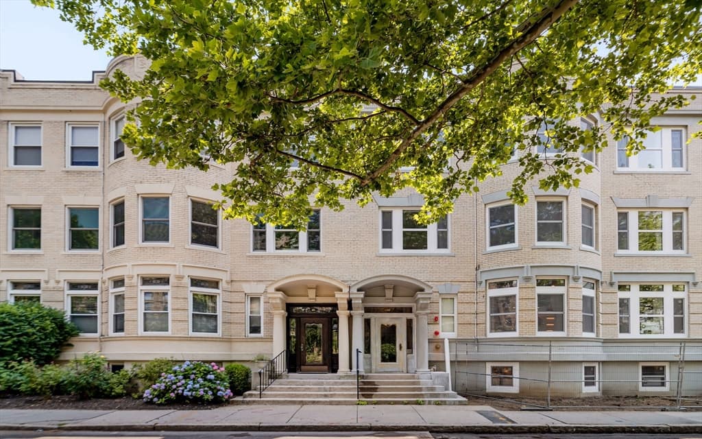 79 Park St # 1, Brookline MA 02446 photo 39