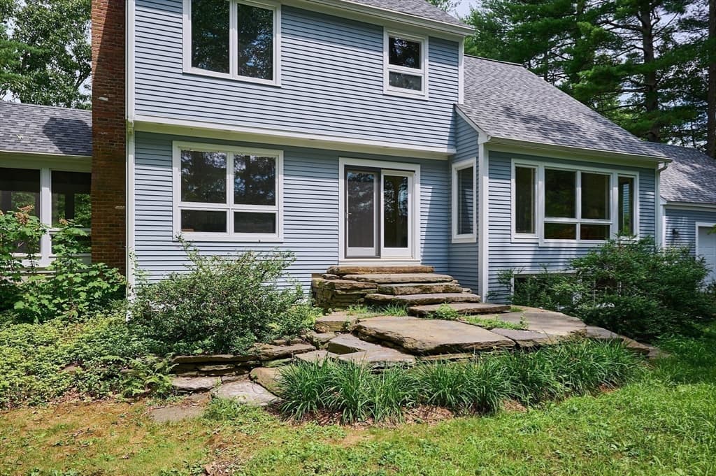 494 Station Rd, Amherst MA 01002 photo 2