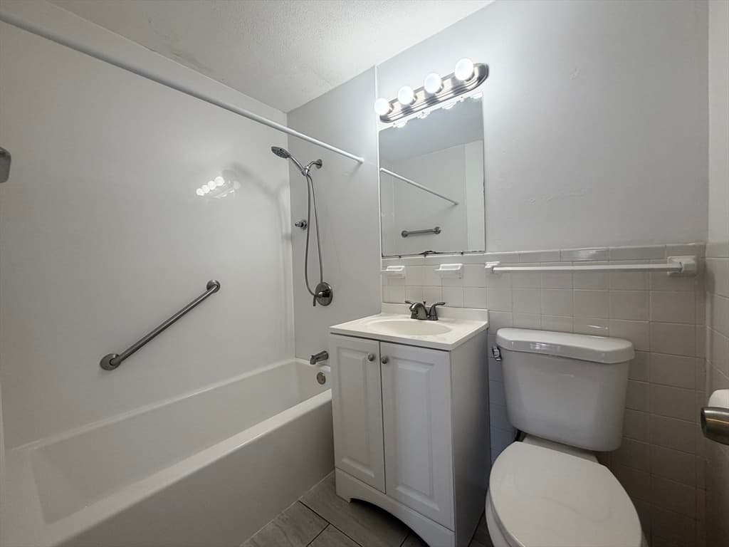 1000 Governor's Drive # 15, Winthrop MA 02152 photo 8