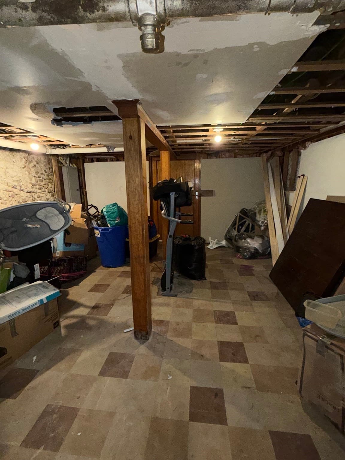 Single Family Residence at 37 Hunt St, Brockton MA 02302, photo 15 of 16