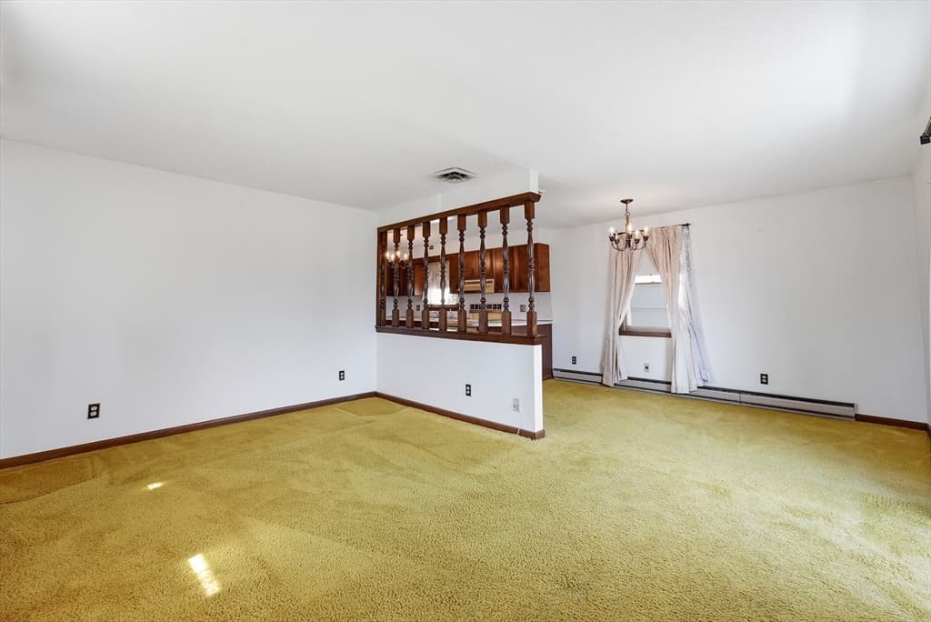 619 East St, Ludlow MA 01056 photo 6