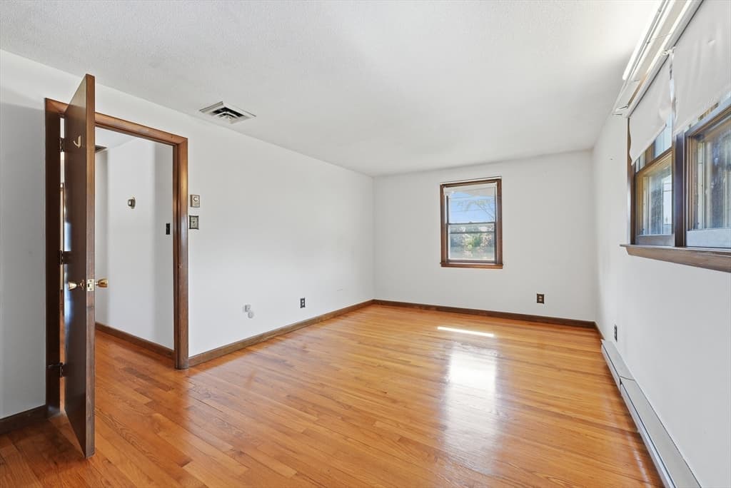 619 East St, Ludlow MA 01056 photo 17