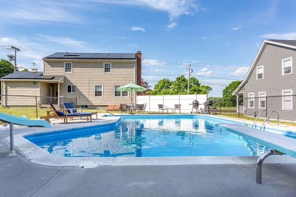 583 Whetstone Hill Rd, Somerset MA 02726 photo 6