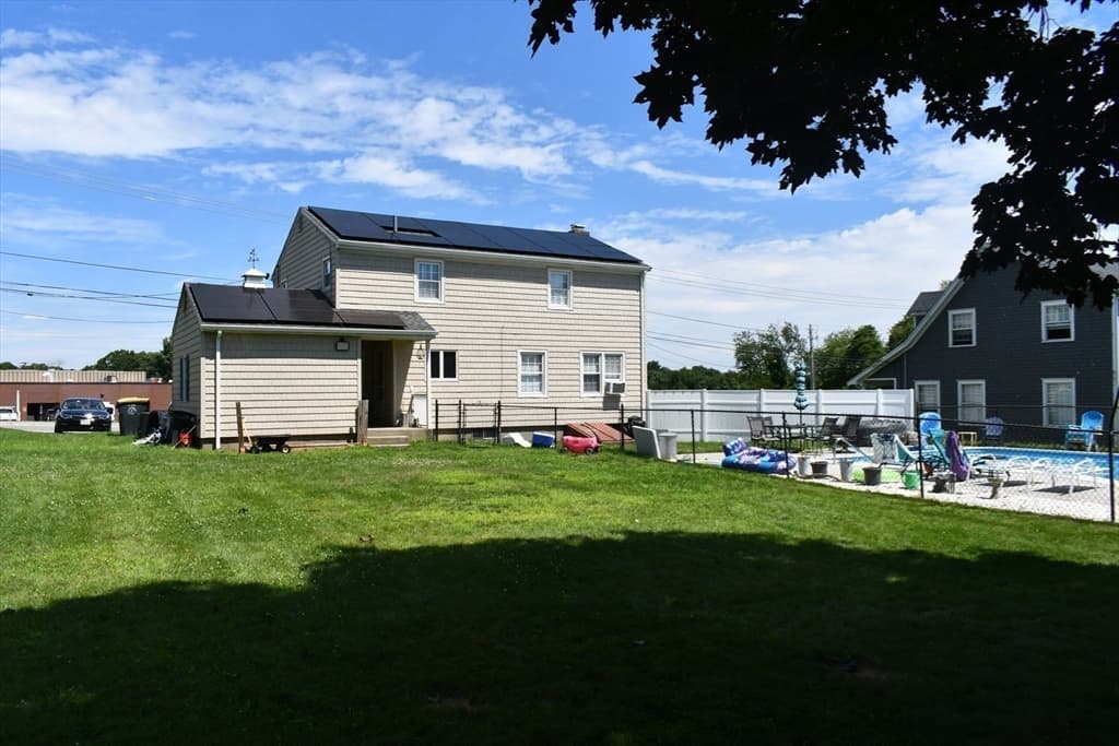 583 Whetstone Hill Rd, Somerset MA 02726 photo 3
