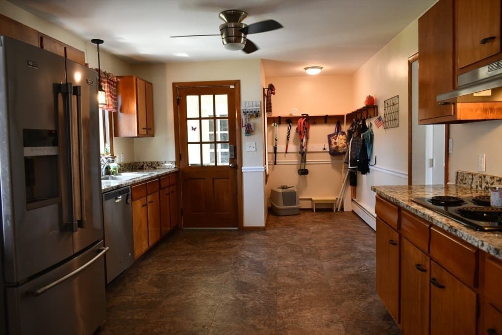 583 Whetstone Hill Rd, Somerset MA 02726 photo 15