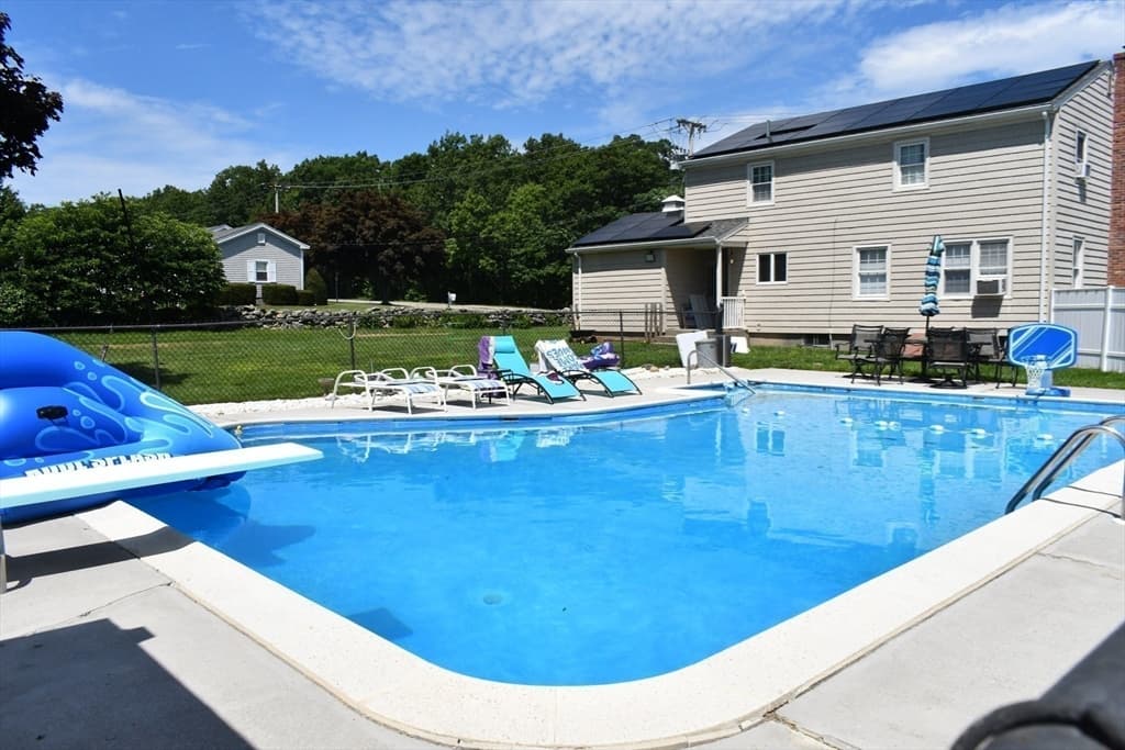 583 Whetstone Hill Rd, Somerset MA 02726 photo 8