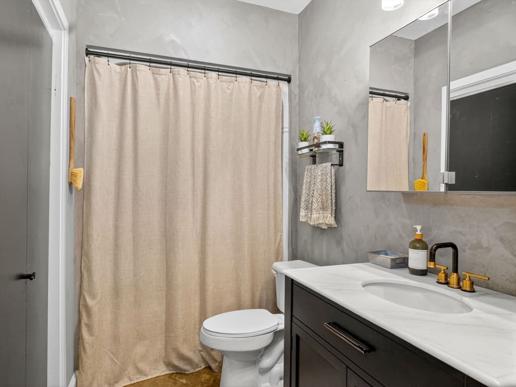 7 Crombie St # 4, Salem MA 01970 photo 9