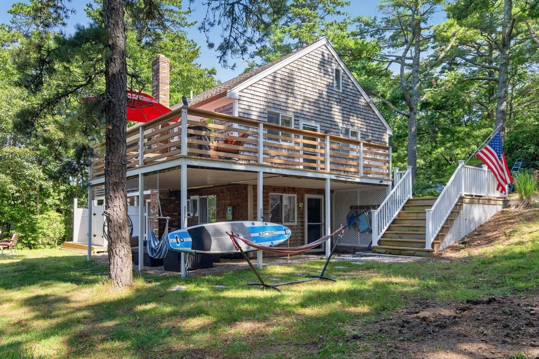 8 Theatre Dr, Falmouth MA 02536