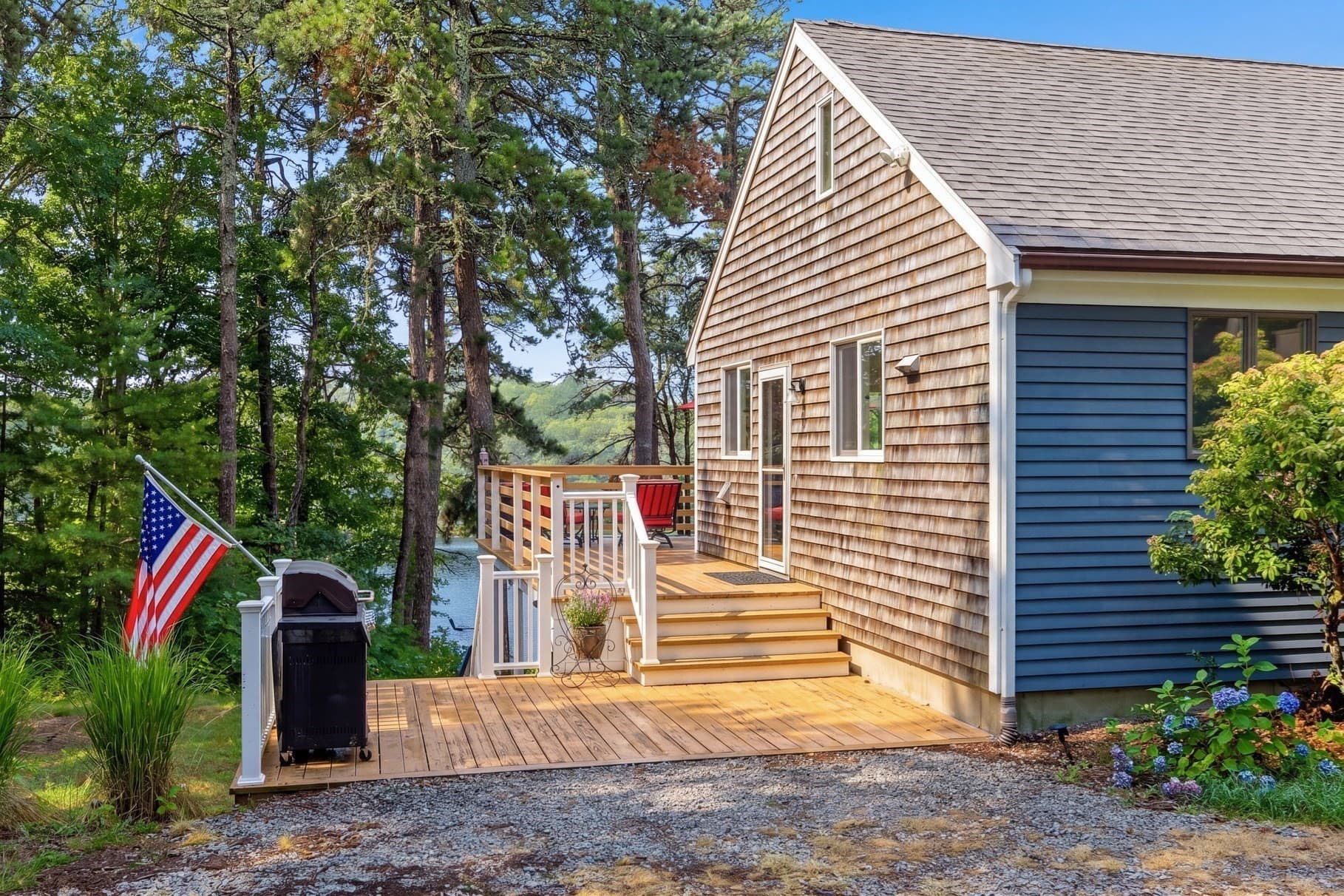 Multi Family at 8 Theatre Dr, Falmouth MA 02536, Falmouth, photo 4 of 42