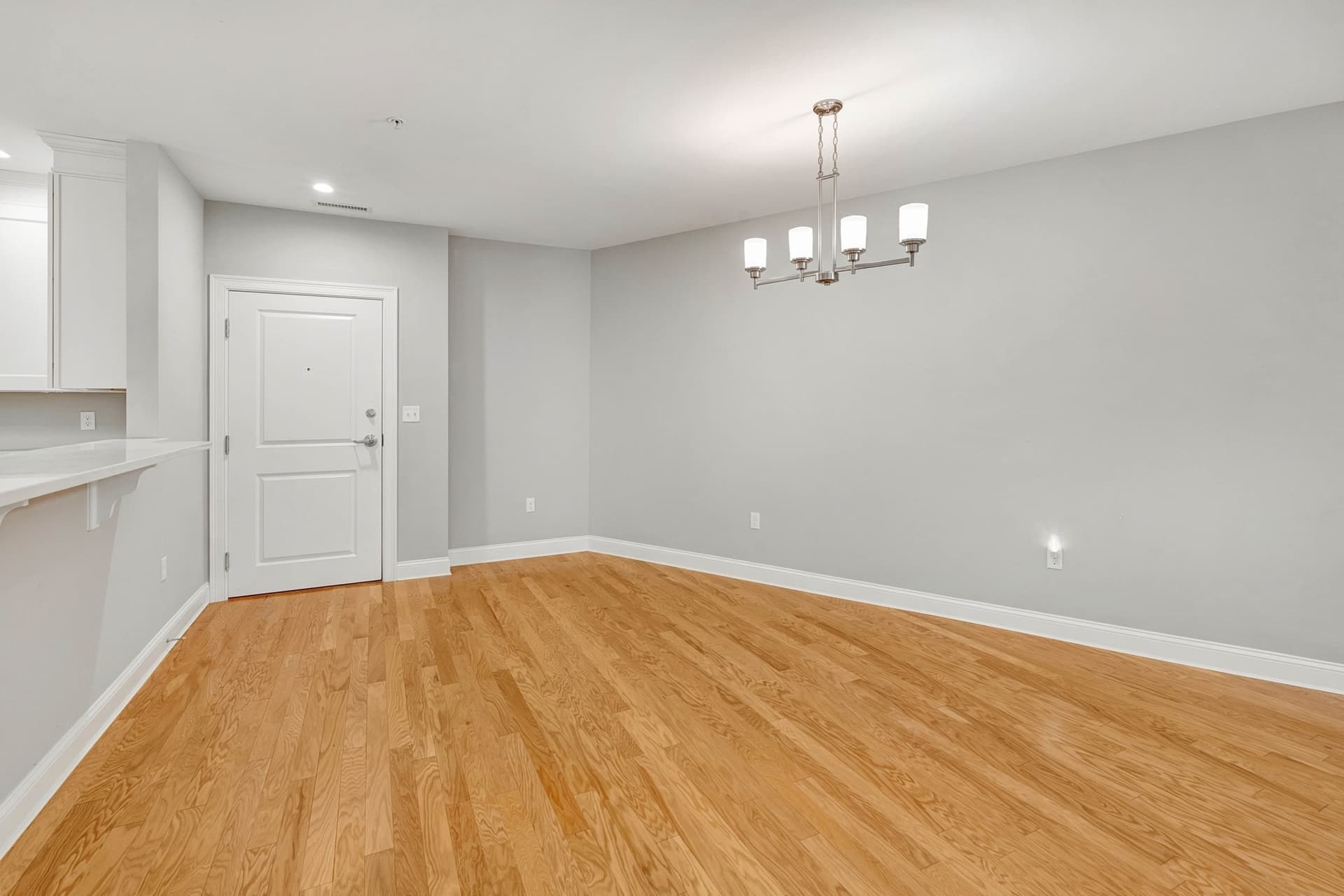 Condominium at 2 Inwood Drive # 1009, Woburn MA 01801, photo 2 of 34