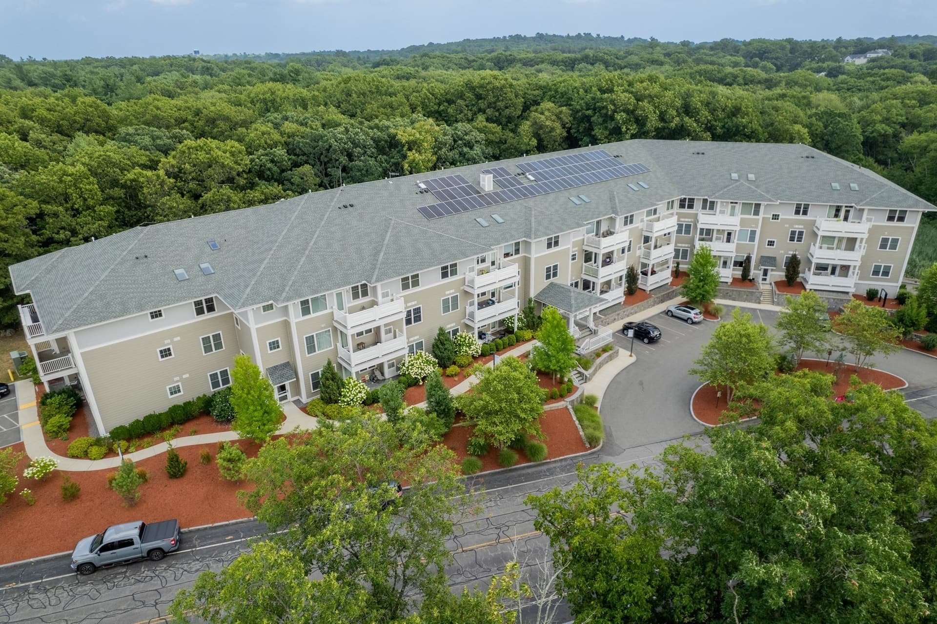 Condominium at 2 Inwood Drive # 1009, Woburn MA 01801, photo 30 of 34