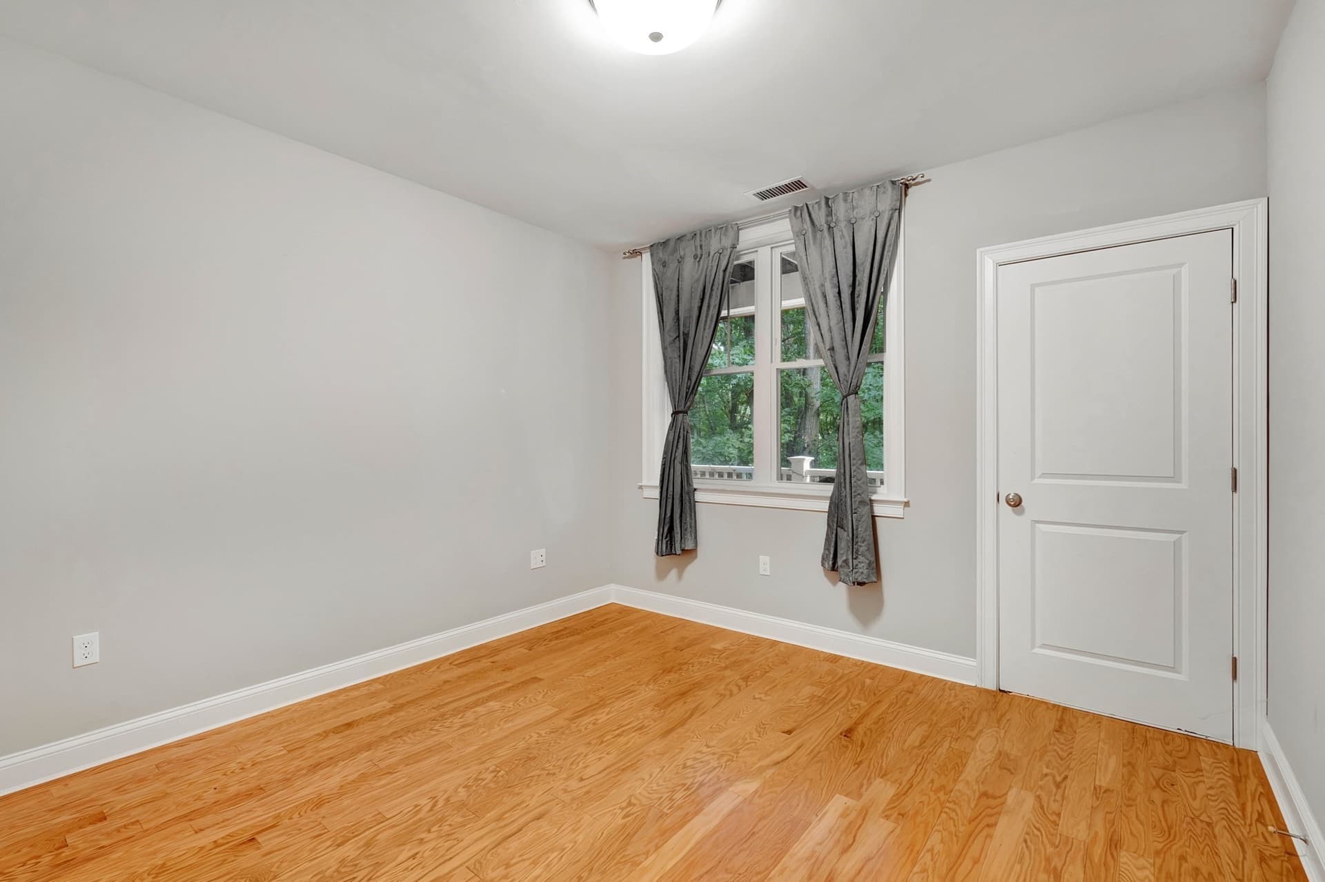 Condominium at 2 Inwood Drive # 1009, Woburn MA 01801, photo 11 of 34