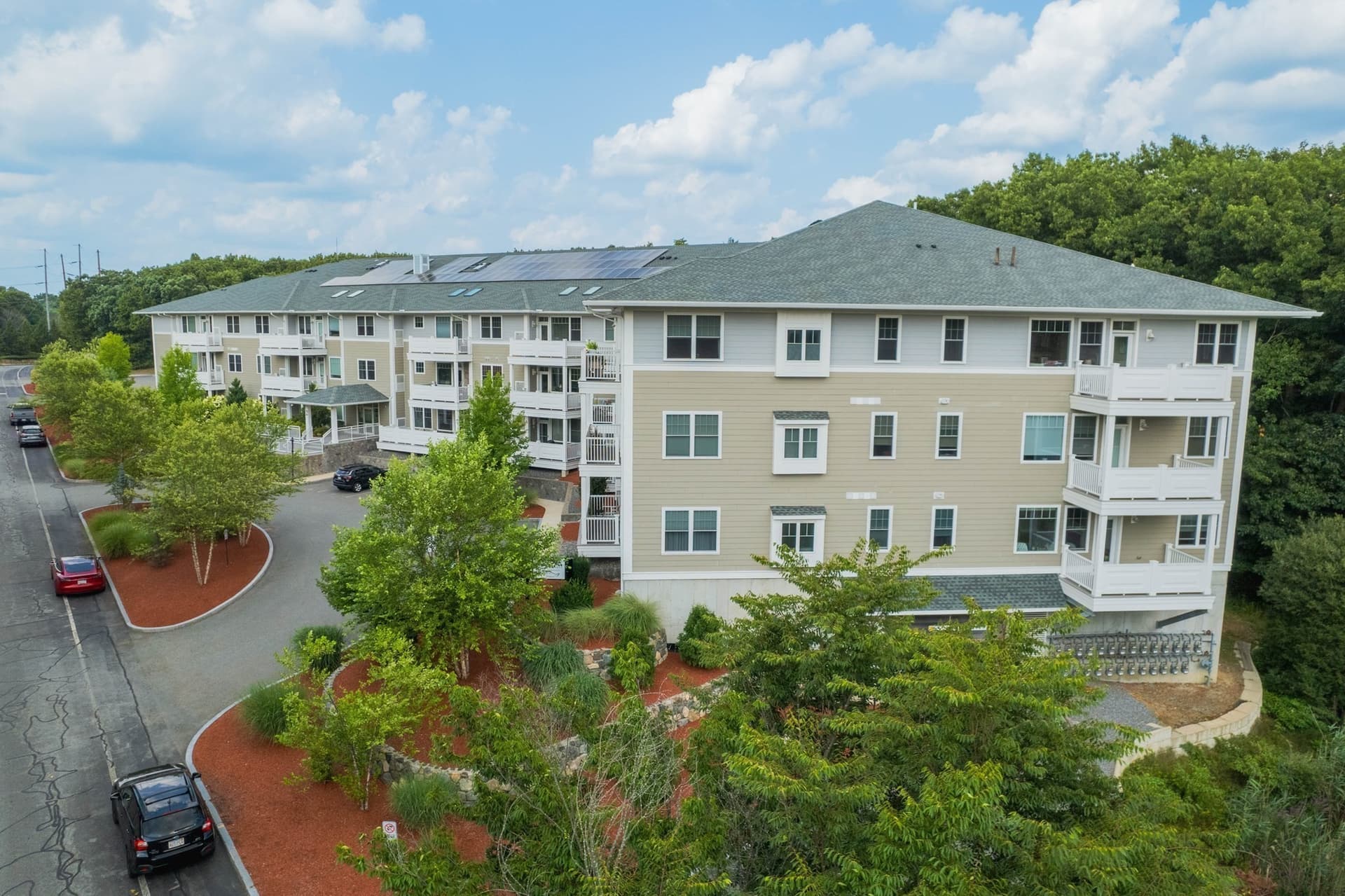 Condominium at 2 Inwood Drive # 1009, Woburn MA 01801, photo 31 of 34