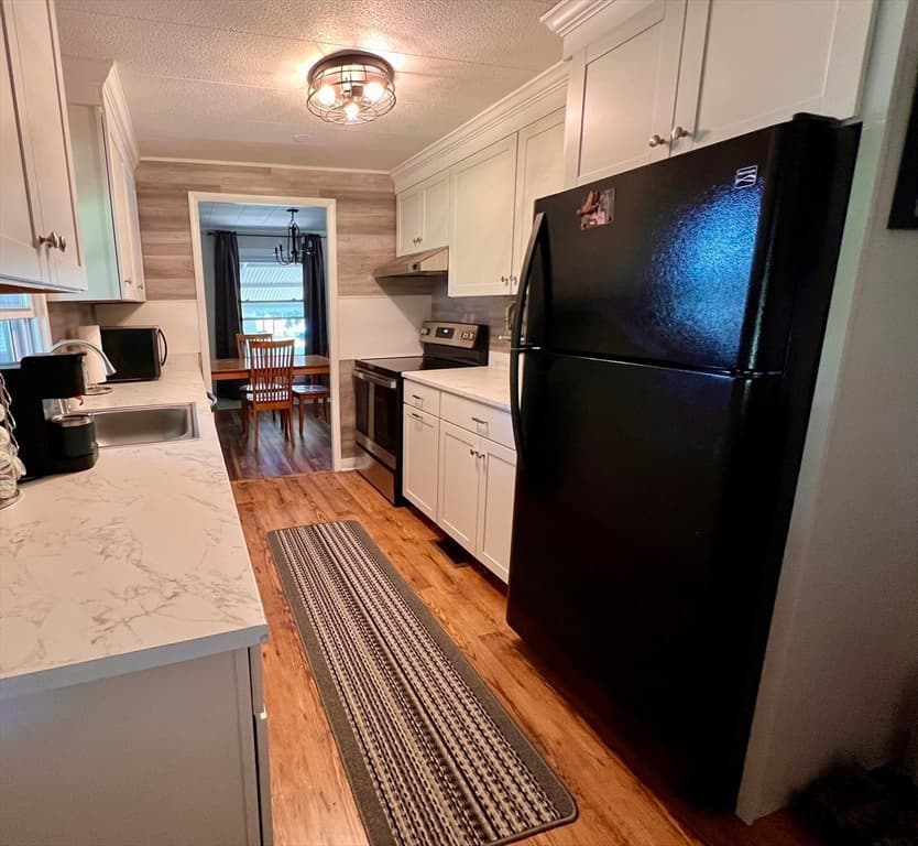 Mobile Home at 9 Maverick Drive, Brookfield MA 01506, Brookfield, photo 6 of 15