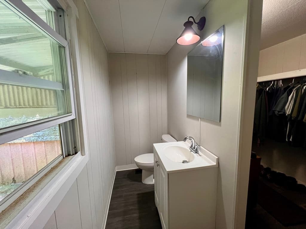 Mobile Home at 9 Maverick Drive, Brookfield MA 01506, Brookfield, photo 12 of 15
