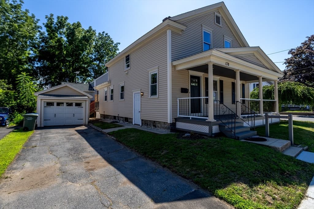 178 Walnut St, Leominster MA 01453 photo 2