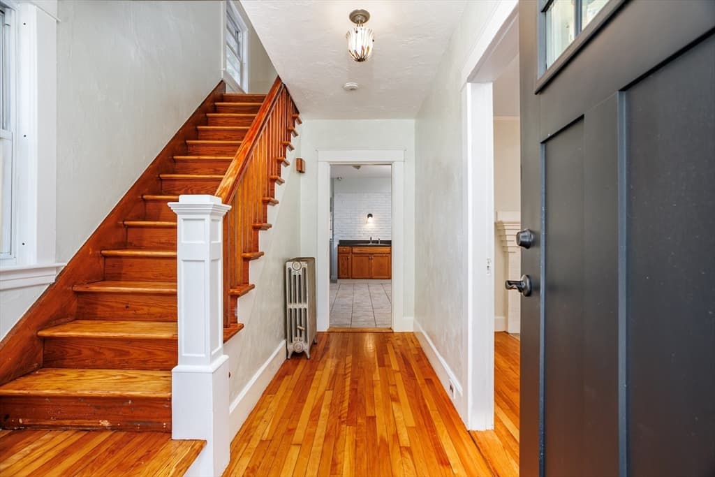 178 Walnut St, Leominster MA 01453 photo 10