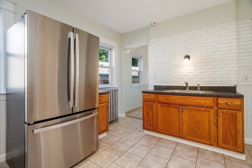 178 Walnut St, Leominster MA 01453 photo 14