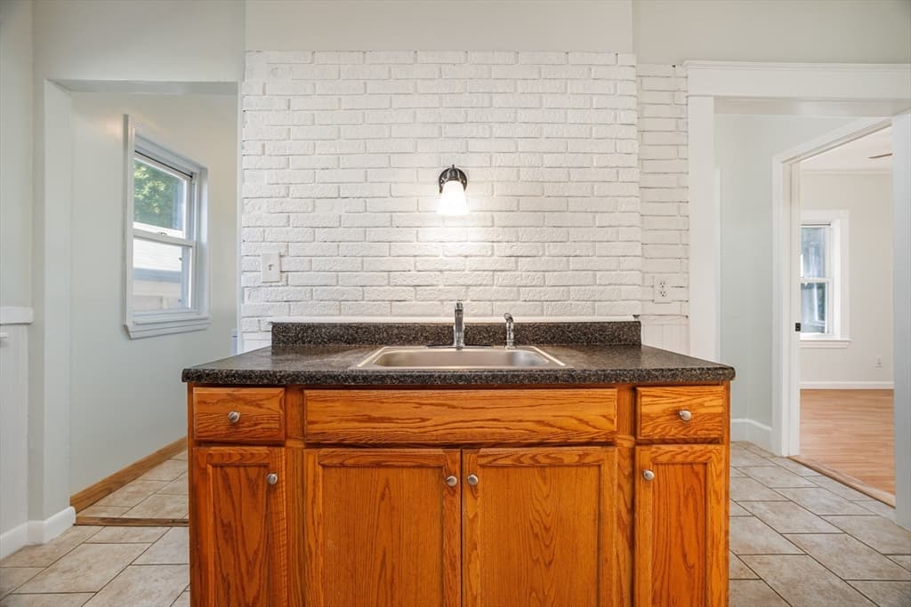178 Walnut St, Leominster MA 01453 photo 15