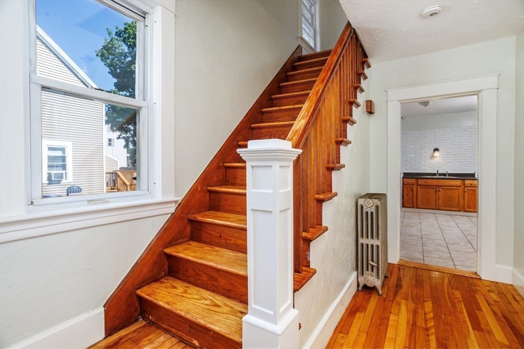 178 Walnut St, Leominster MA 01453 photo 11