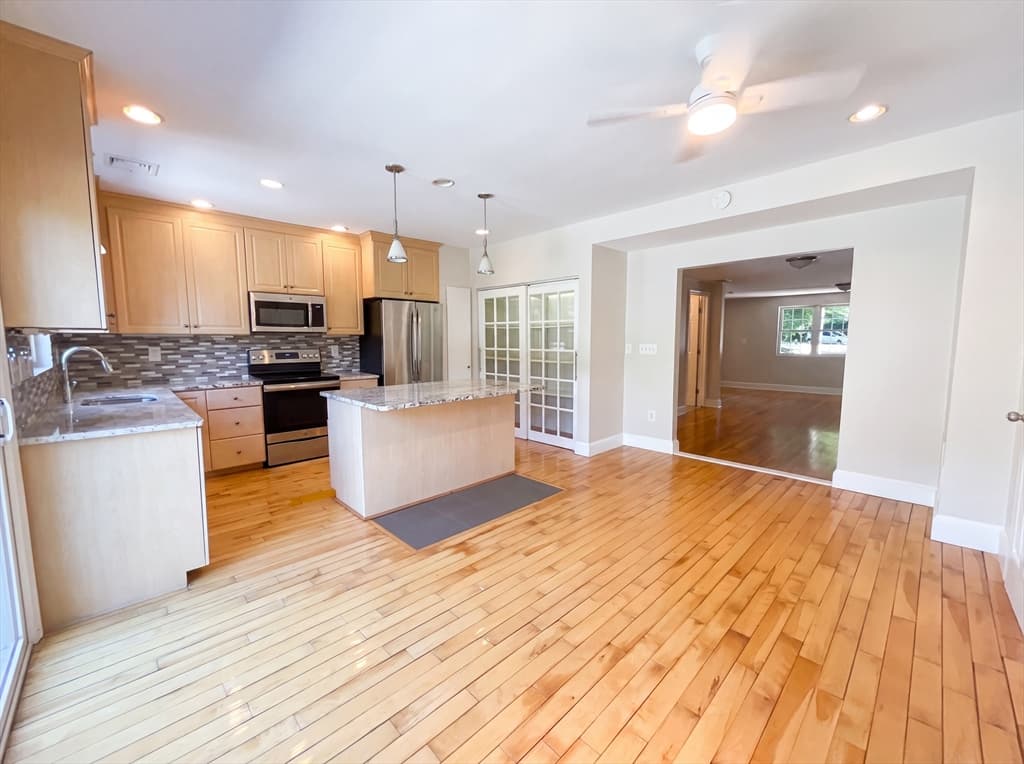 661 Main St # 661, Millis MA 02054 photo 9