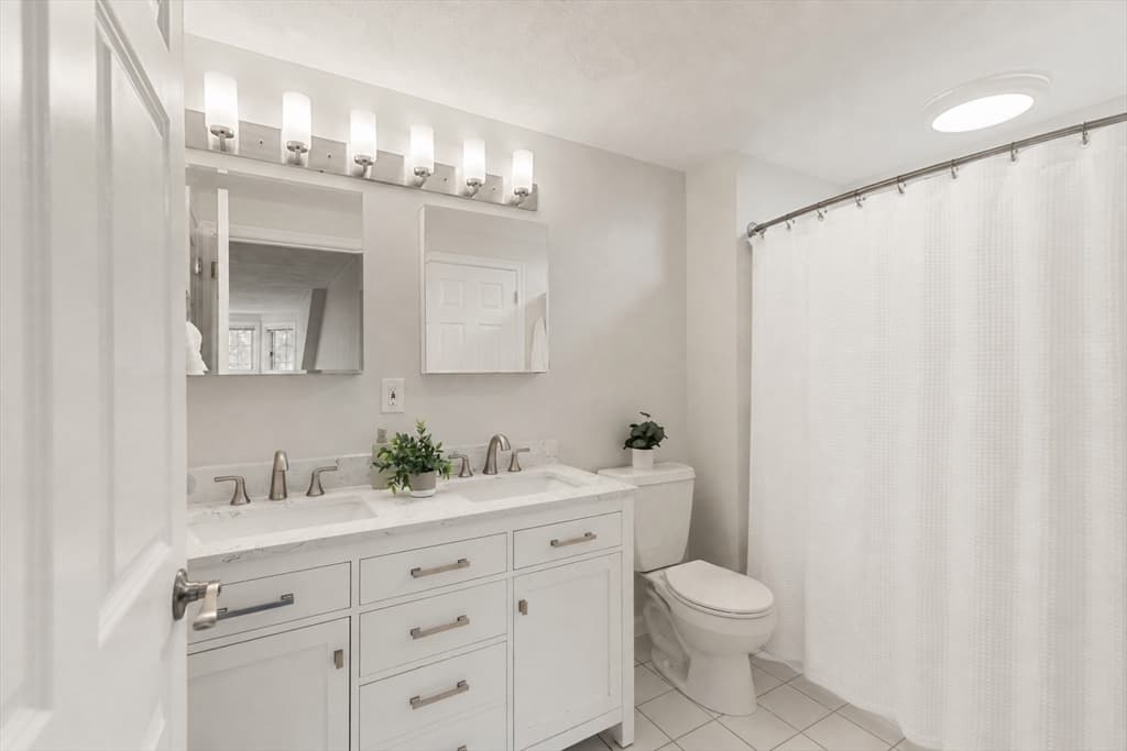 661 Lowell St # 14, Lexington MA 02420 photo 9