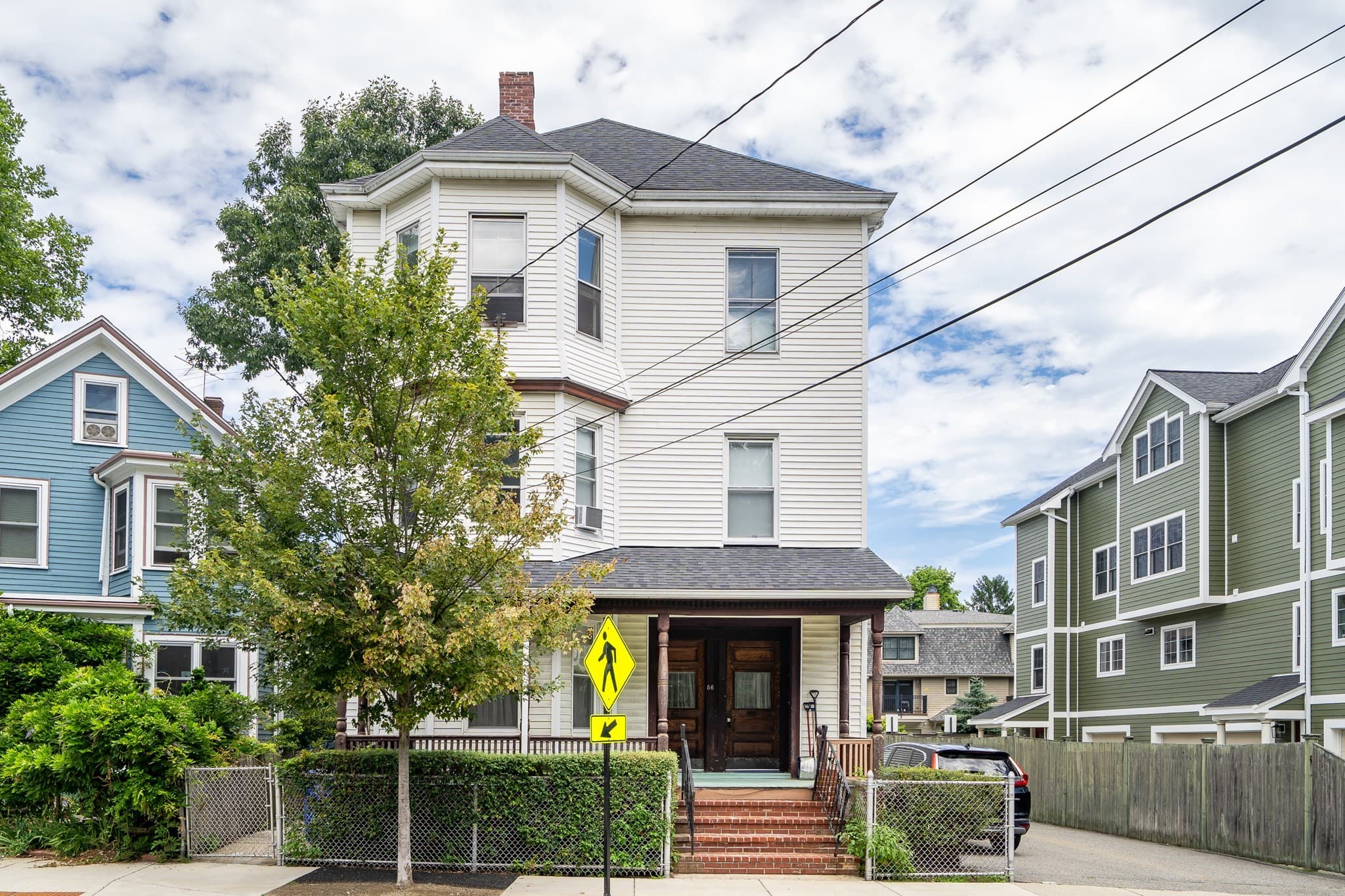 86 Chestnut St, Brookline MA 02445