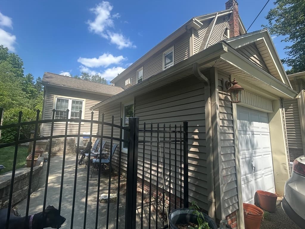 142 Springfield St, Springfield MA 01107 photo 5