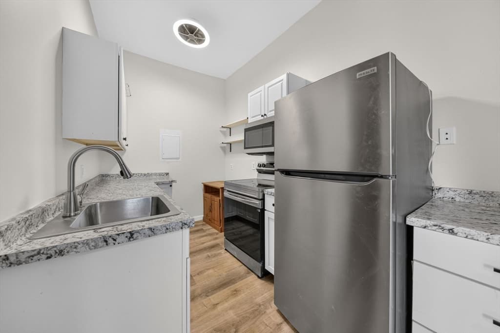 533 Locust St # 5, Fall River MA 02720 photo 10